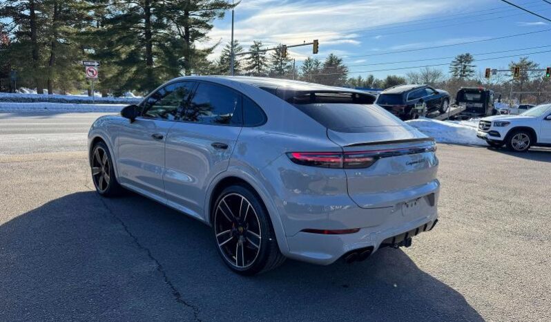 
								2022 Porsche Cayenne full									