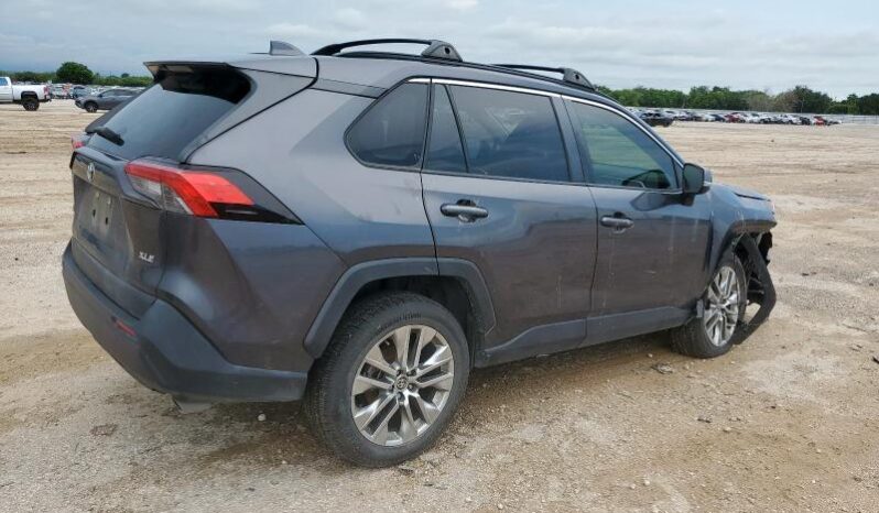 
								2020 Toyota Rav4 full									