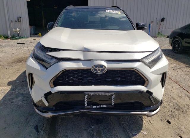 
								2022 Toyota Rav4 full									