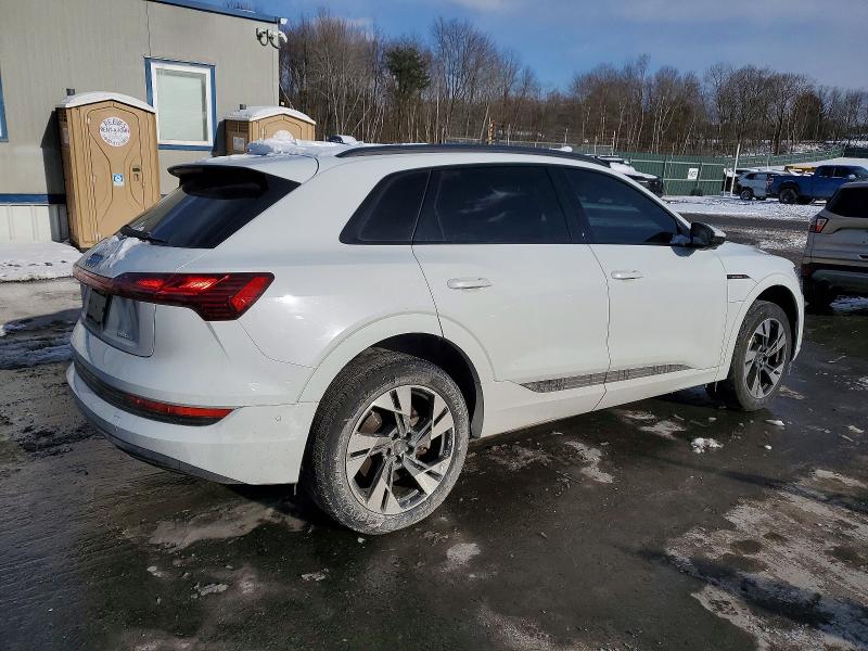 2022 Audi E-tron