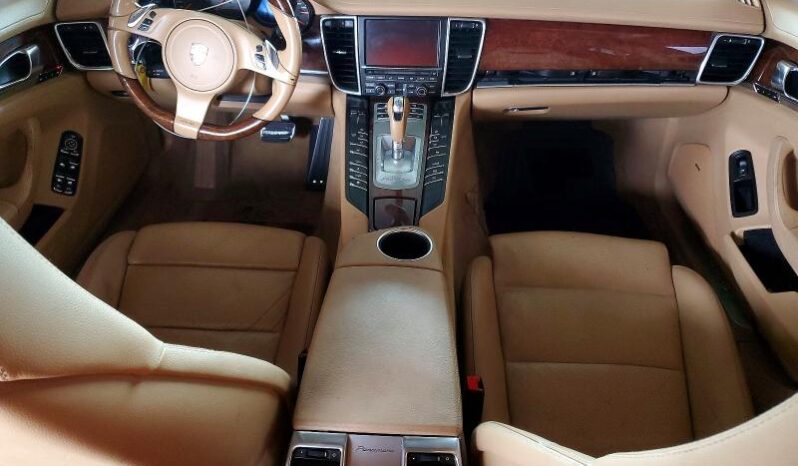 
								2011 Porsche Panamera full									