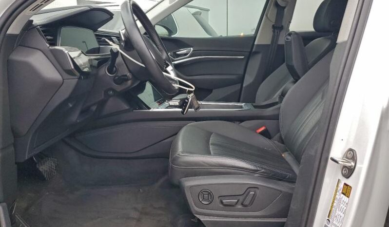 
								2021 Audi E-tron full									