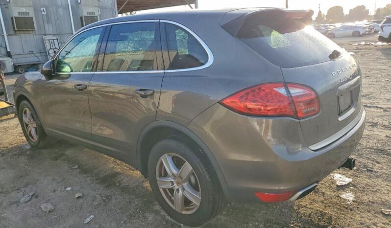 
								2011 Porsche Cayenne full									