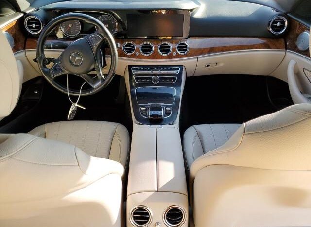 
								2018 Mercedes-benz E 300 4mat full									
