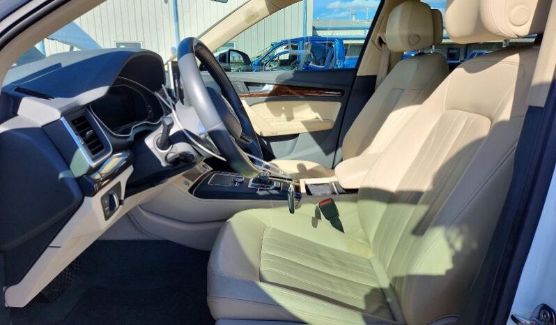 
								2020 Audi Q5 full									