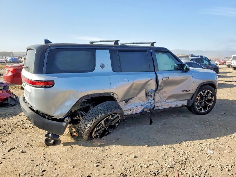 2025 Rivian R1s