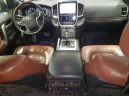 
										2016 Toyota Land cruiser full									