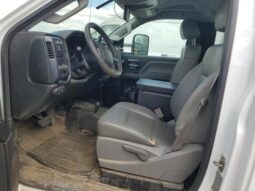 
										2015 Chevrolet Silverado full									