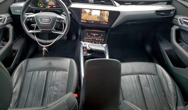 
								2021 Audi E-tron full									