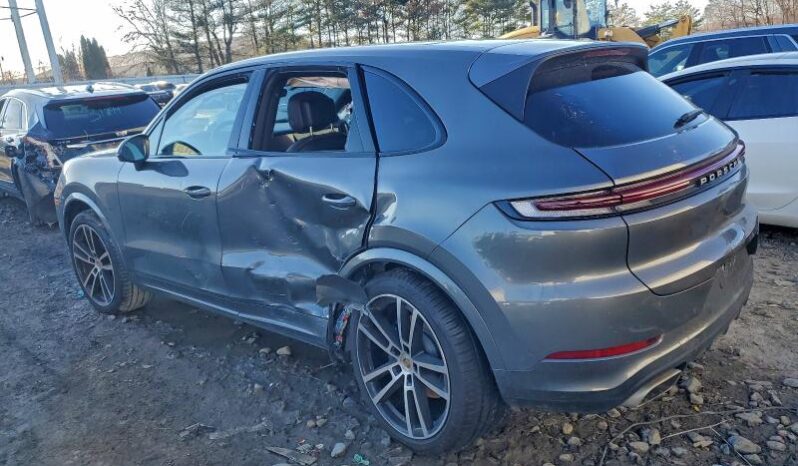 
								2024 Porsche Cayenne full									