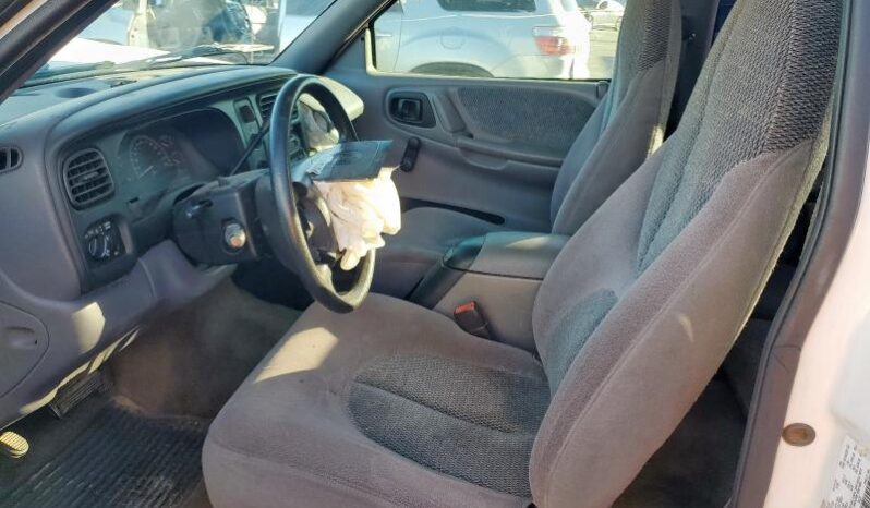
								1999 Dodge Dakota full									
