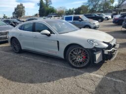 
										2022 Porsche Panamera full									
