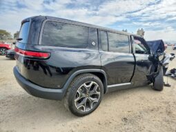 
										2025 Rivian R1s full									