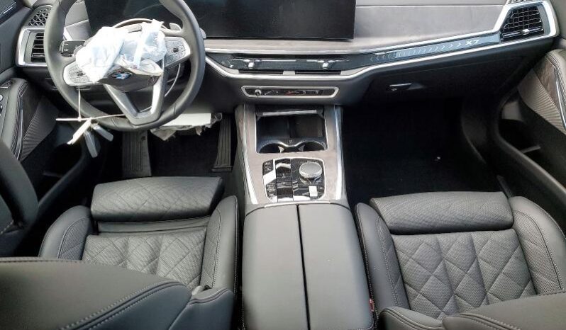 
								2026 BMW X7 full									