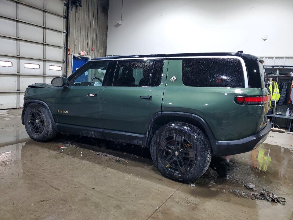 2023 Rivian R1s
