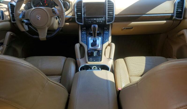 
								2013 Porsche Cayenne full									