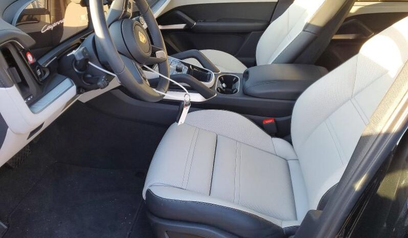 
								2025 Porsche Cayenne full									