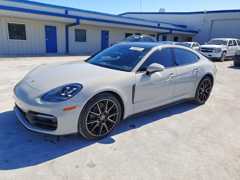 2022 Porsche Panamera