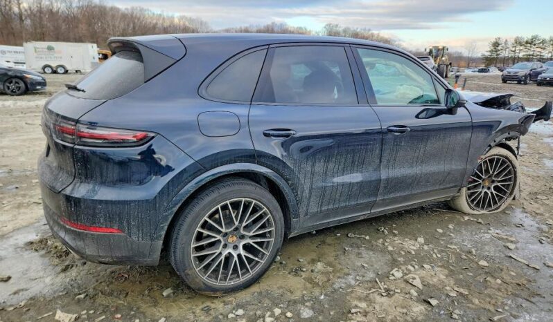 
								2023 Porsche Cayenne full									