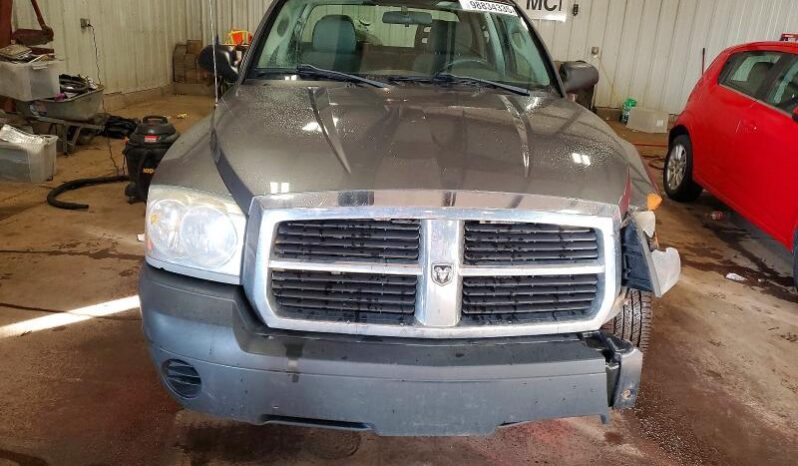 
								2005 Dodge Dakota full									