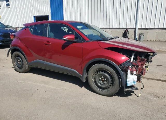 
								2019 Toyota C-hr xle full									