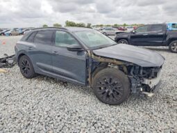 
										2024 Audi Q8 full									
