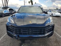 
										2024 Porsche Cayenne full									