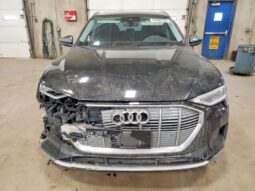 
										2021 Audi E-tron full									