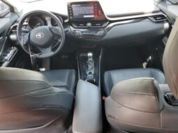 
										2021 Toyota C-hr full									