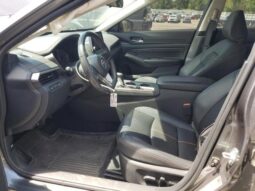 
										2022 Nissan Altima sr full									