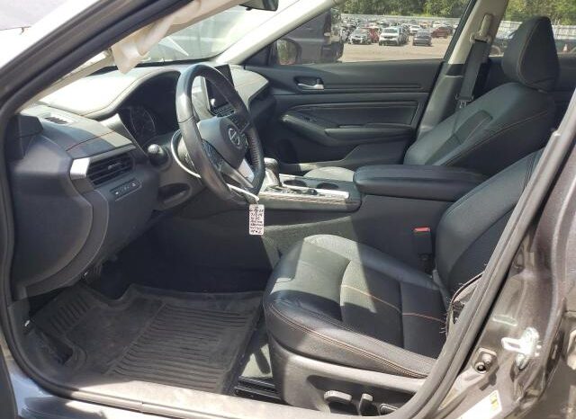 
								2022 Nissan Altima sr full									