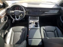 
										2020 Audi Q8 full									