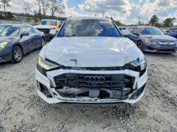 
										2019 Audi Q8 full									