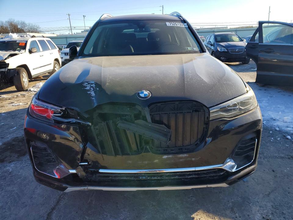2022 BMW X7