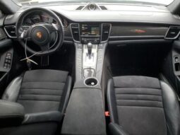 
										2016 Porsche Panamera full									