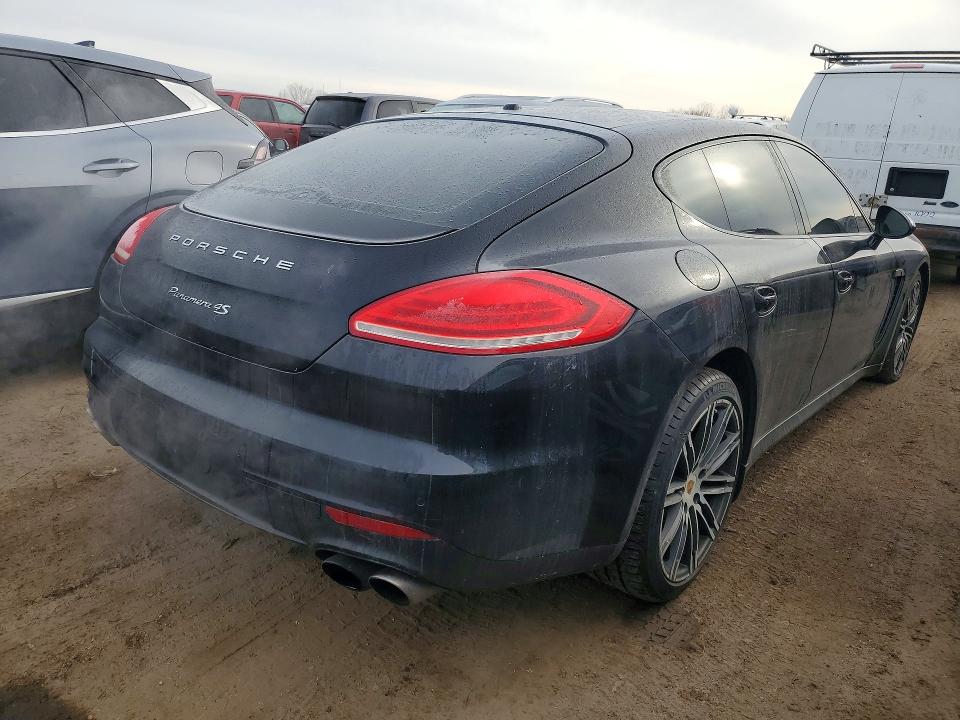 2016 Porsche Panamera