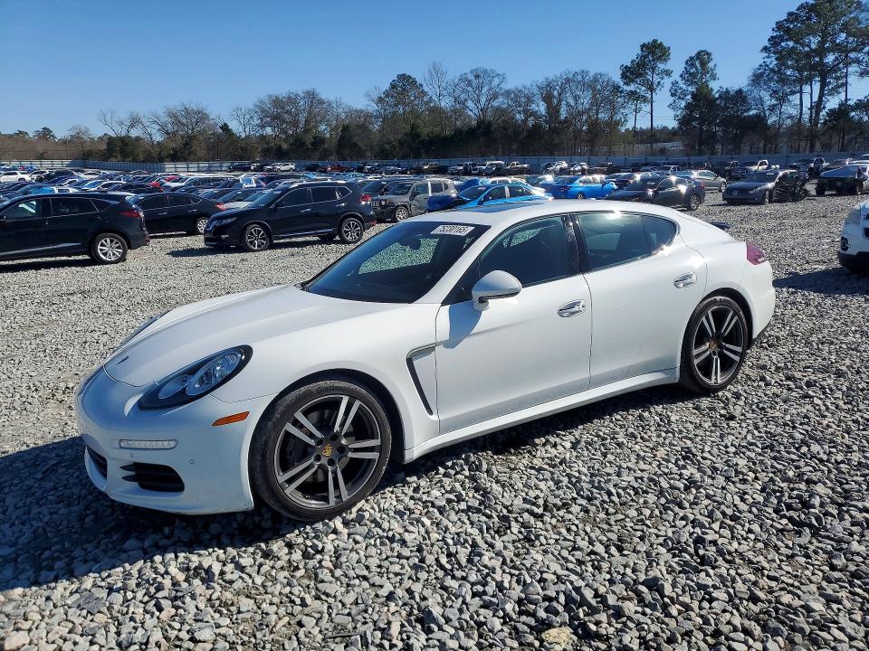 2016 Porsche Panamera