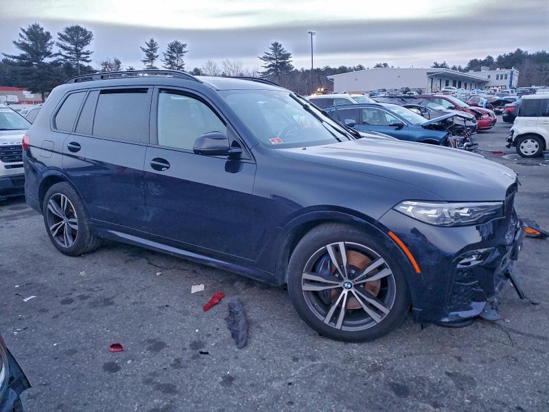 2022 BMW X7