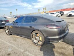 
										2011 Porsche Panamera full									