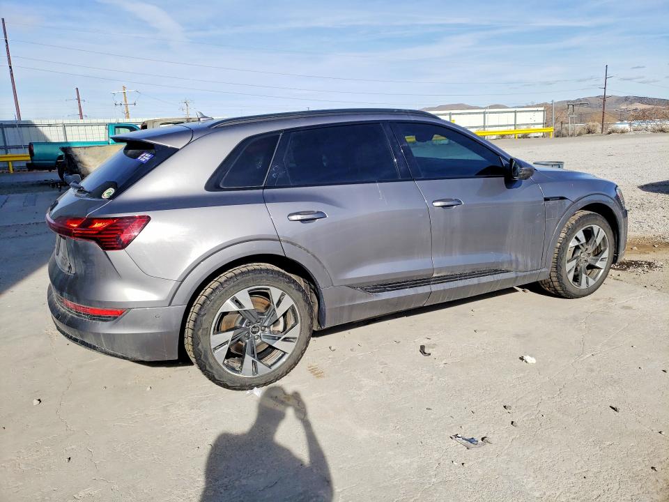 2022 Audi E-tron