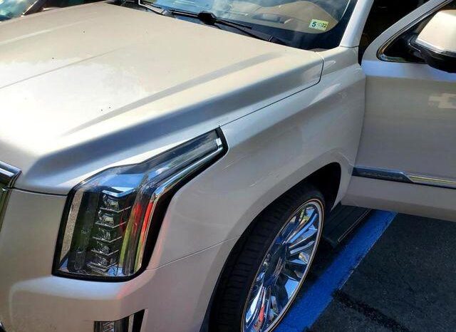 
								2016 Cadillac Escalade full									