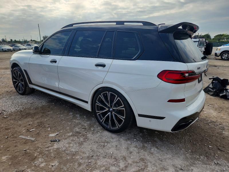 2021 BMW X7
