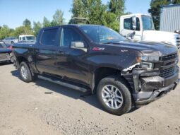 
										2021 Chevrolet Silverado full									