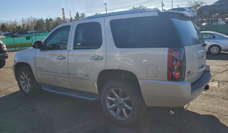 
								2013 Gmc Yukon full									