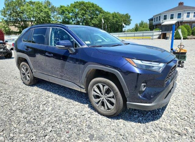 
								2022 Toyota Rav4 full									