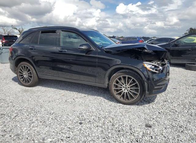 
								2022 Mercedes-benz Glc 300 full									