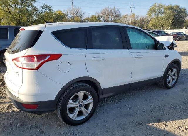 
								2015 Ford Escape se full									