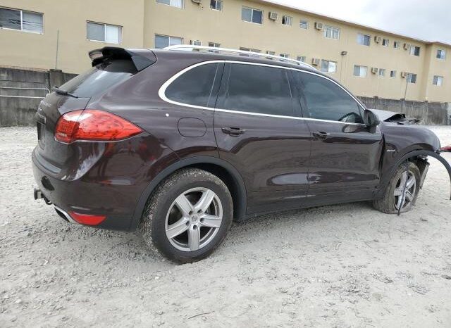 
								2014 Porsche Cayenne full									