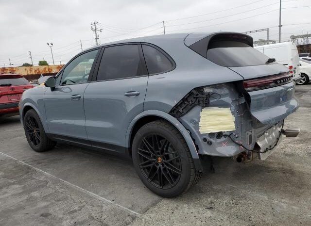 
								2025 Porsche Cayenne full									