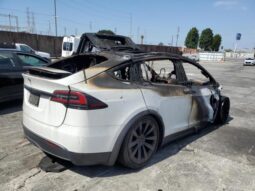 
										2022 Tesla Model x full									